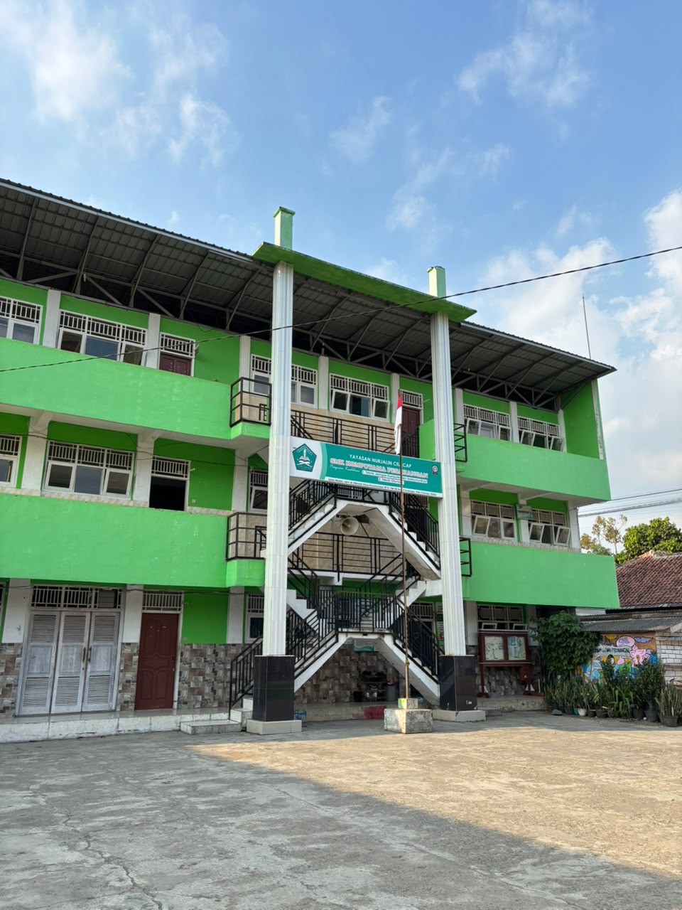 SMK Komputama